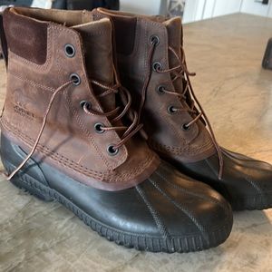 Sorel waterproof men’s size 12 rain/snow boots